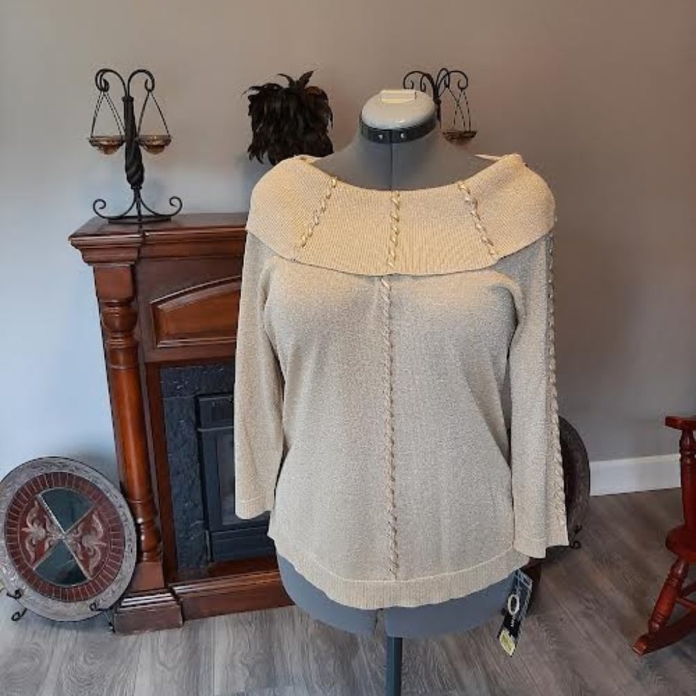 Nygard New With Tags ladies size large dark gold sweater